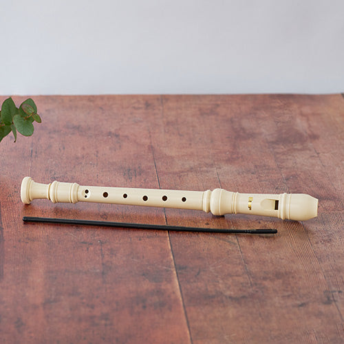 white descant flute side angle 