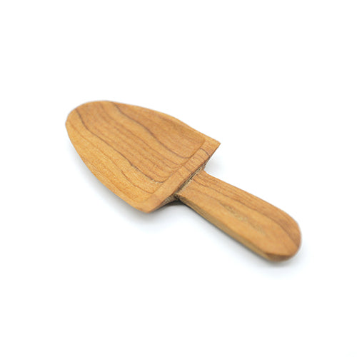 Top view of a spade-style Nyeri olive wood spice spoon